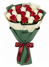 Букет Микс из красных и белых роз в Константиново Сергиево-Посадского района