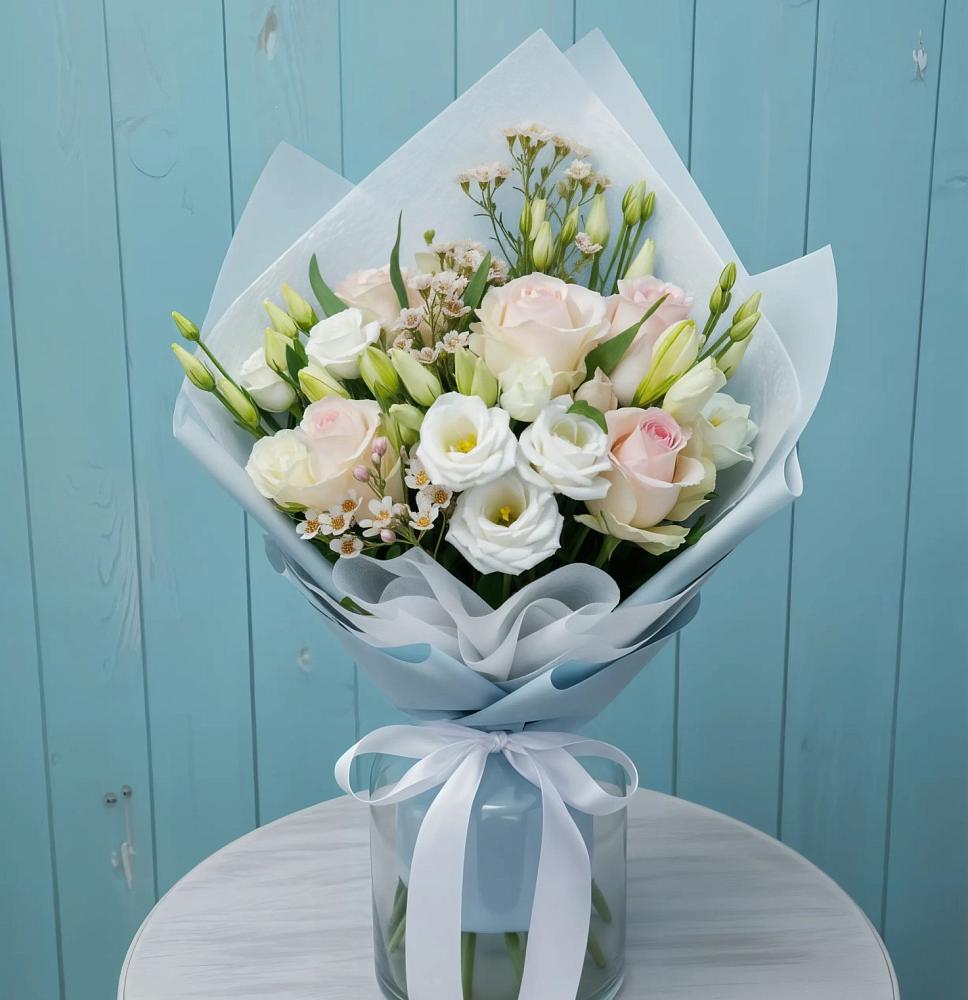 Букет цветов из: Розы и Лизиантусы в Константиново Сергиево-Посадского района