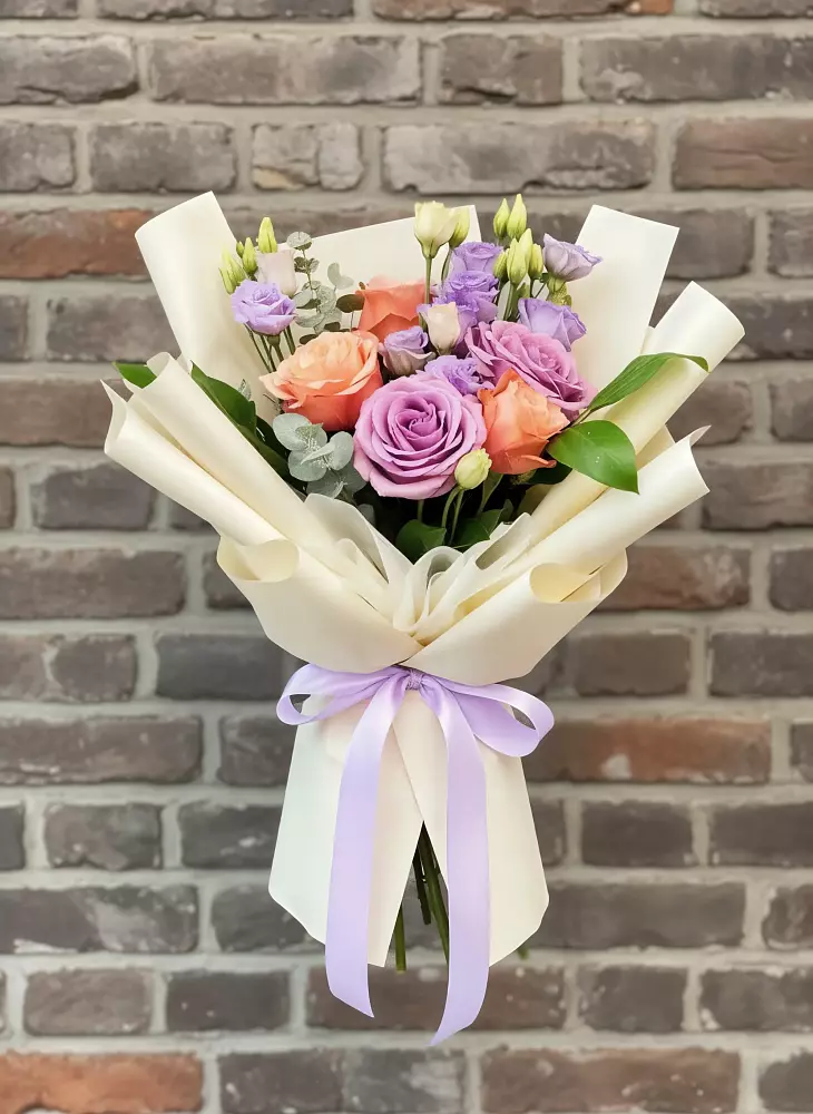 Букет цветов из: Лизиантусы и Розы в Константиново Сергиево-Посадского района