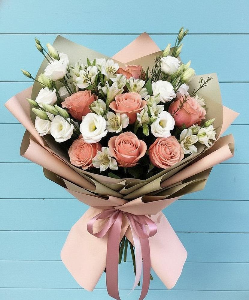 Букет цветов из: Розы, Альстромерии и Лизиантусы в Константиново Сергиево-Посадского района