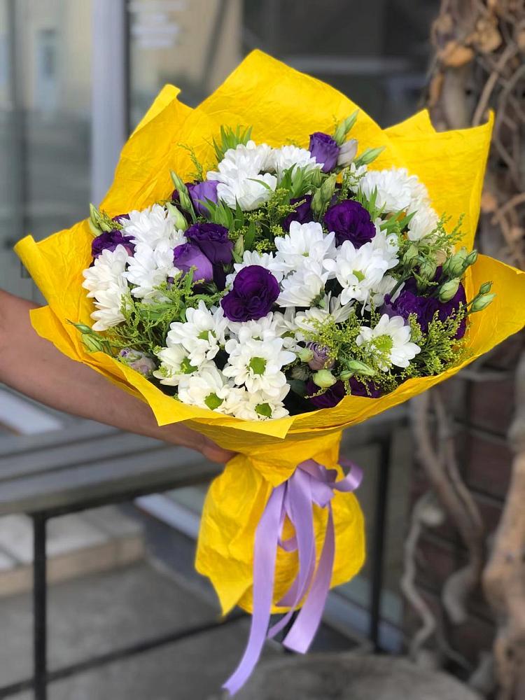 Букет цветов из: Ирисы, Хризантемы и Ромашки в Константиново Сергиево-Посадского района