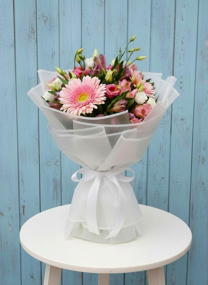 Букет цветов из: Герберы, Альстромерии и Лизиантусы в Константиново Сергиево-Посадского района