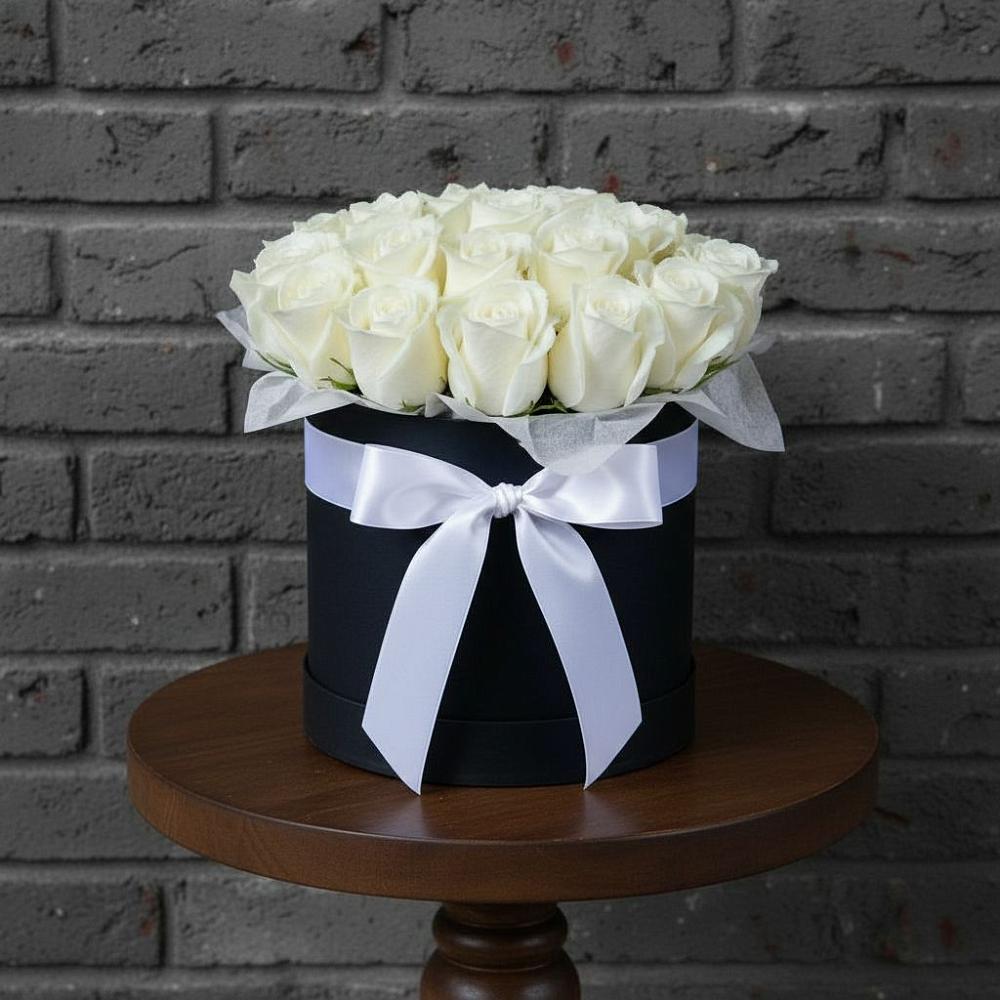 Цветочная композиция из Розы в шляпной коробке в Константиново Сергиево-Посадского района