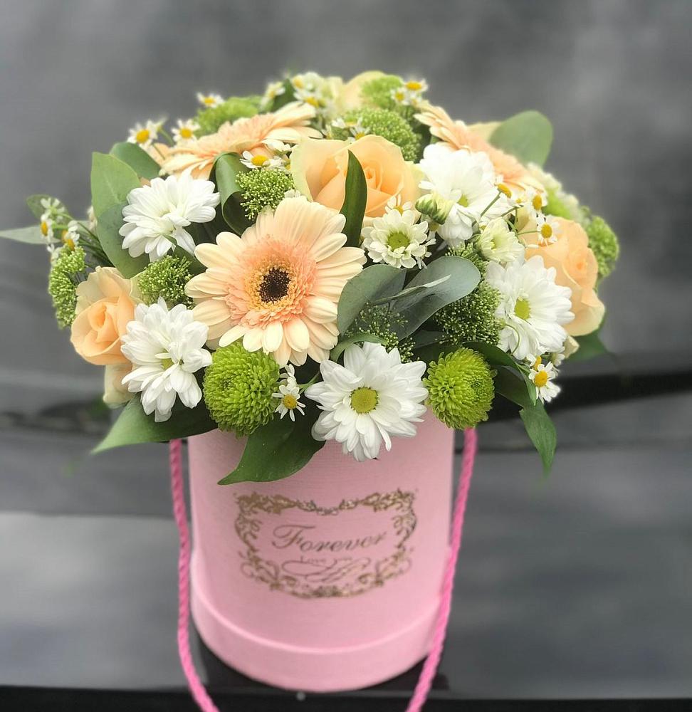 Цветочная композиция из Розы, Герберы и Хризантемы в шляпной коробке в Константиново Сергиево-Посадского района