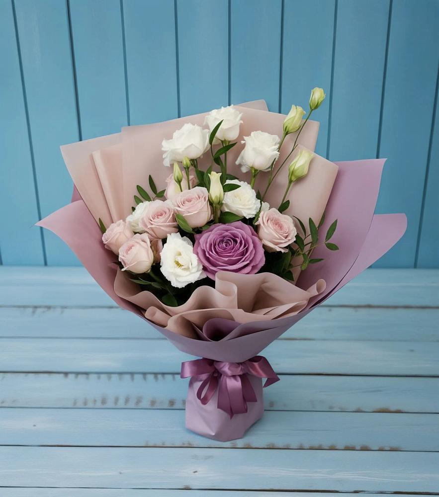 Букет цветов из: Розы и Лизиантусы в Константиново Сергиево-Посадского района